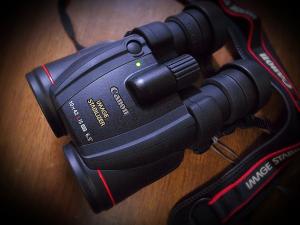 canon 10x30 is review