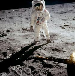 aldrin_[800x600].jpg