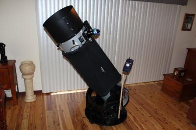 Orion 10024 skyquest xx14i deals intelliscope truss dobsonian telescope